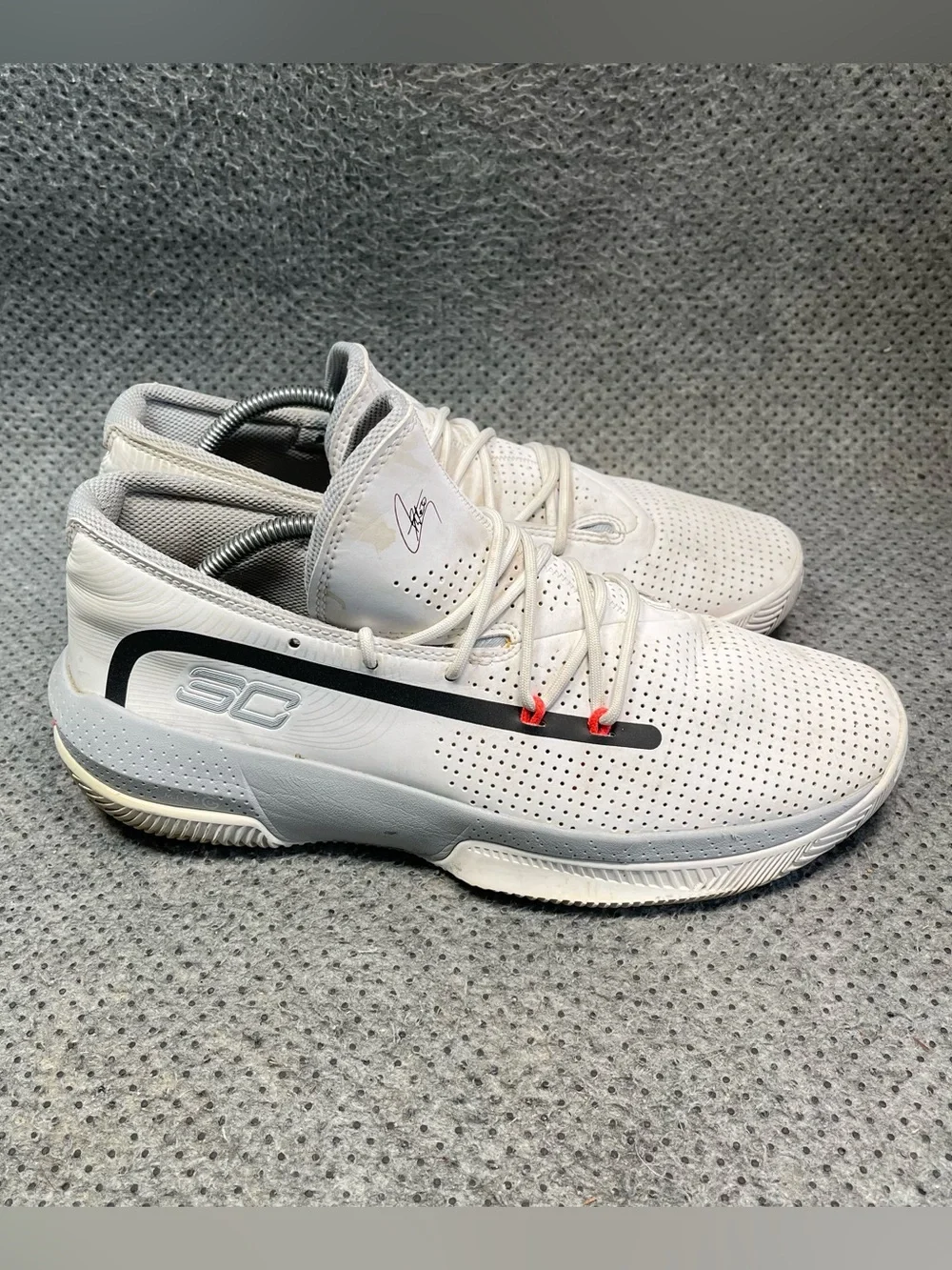 Under Armour Curry 3Zer0 3 White Basketball Shoes Size 11 Men’s